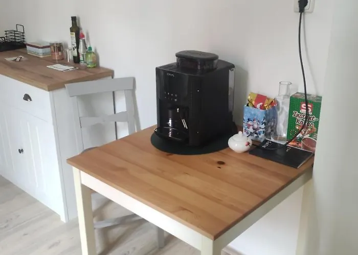 Zentrale Lage In - 2 شقة